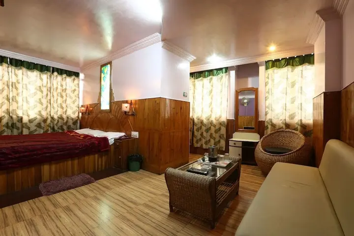 Шиллонг: Hotel Assembly
