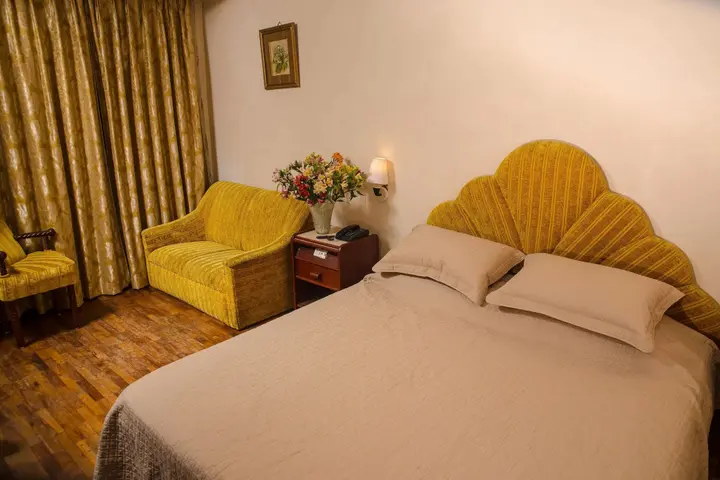 Шиллонг: Hotel Pegasus Crown
