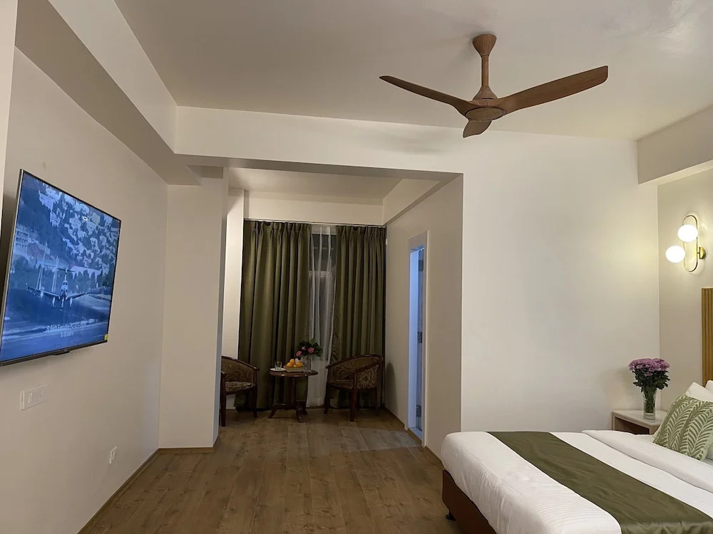 Шиллонг: Hotel Pegasus Crown