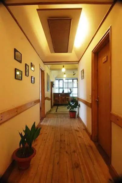 Шиллонг: The Eee Cee Hotel