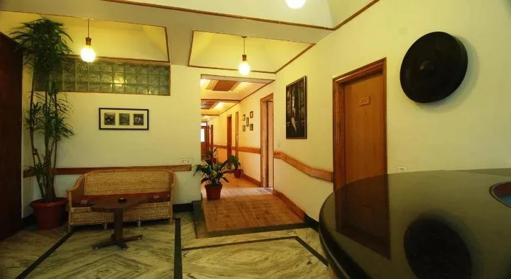 Шиллонг: The Eee Cee Hotel