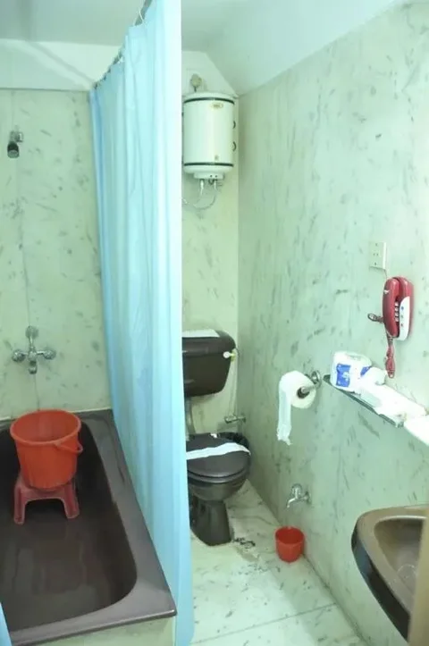 Колката: Hotel Heera