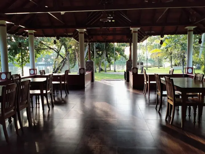 Аллеппи: Palmgrove Lake Resort