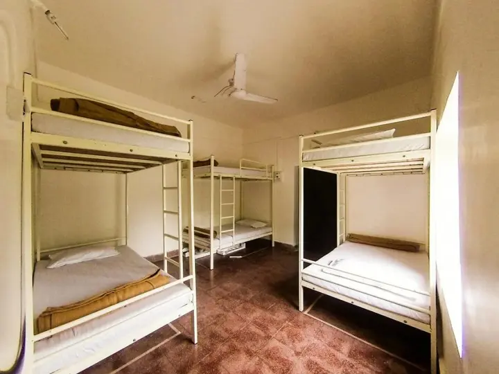 Арамбол: Happy Panda Hostel