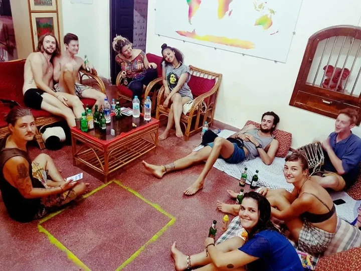 Арамбол: Happy Panda Hostel