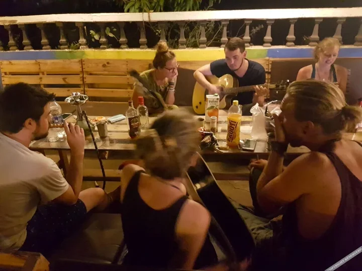 Арамбол: Happy Panda Hostel