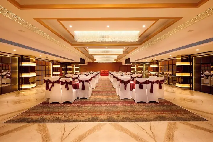 Фаридабад: Delite Sarovar Portico Faridabad