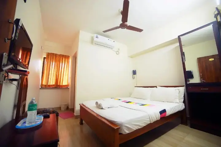 Гуруваюр: Hare krishna inn