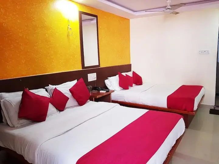 Hotel Sai Leela Residency by Hexarooms — фото 1