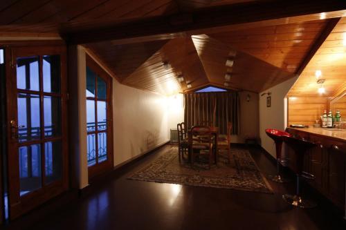 Шимла: The Loft In the Hills- Penthouse