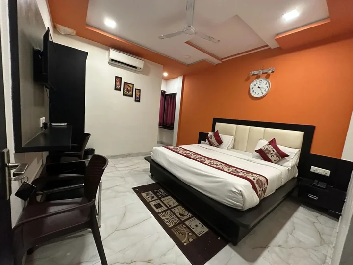 Агра: Hotel Aaradhya Residency
