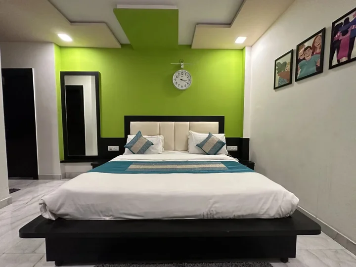 Агра: Hotel Aaradhya Residency