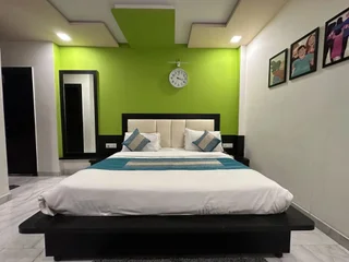 Агра: Hotel Aaradhya Residency