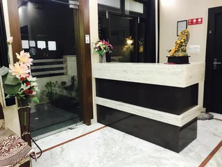 Агра: Hotel Aaradhya Residency