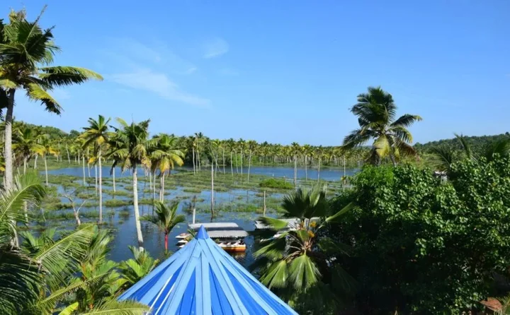 Пувар: Kayaloram resort