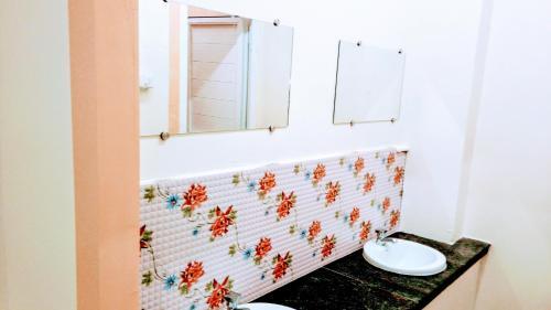 Кодайканал: The Cross Road Villa