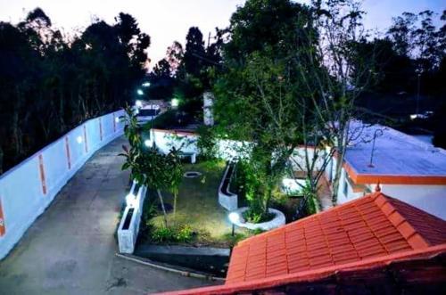 Кодайканал: The Cross Road Villa