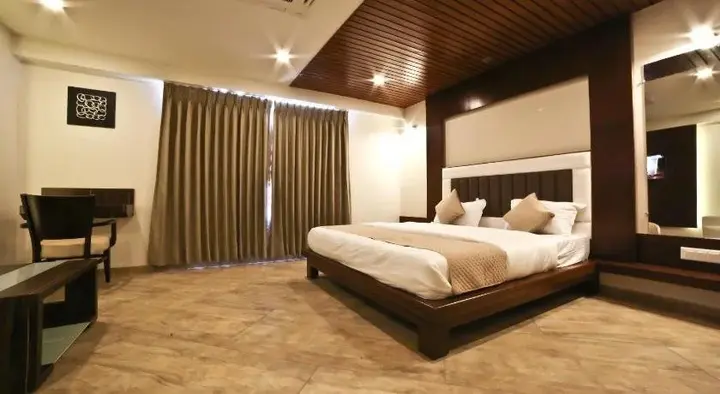Ананд: Hotel Arizona Inn