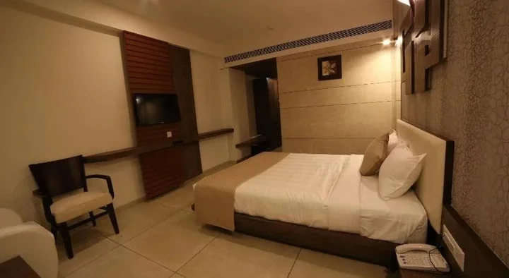 Ананд: Hotel Arizona Inn