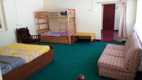 Валпарай: AGB Shivnivas Estate