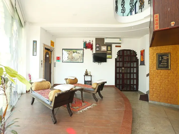 Удаипур: Hotel Vishalas The Raj Kesar Regency