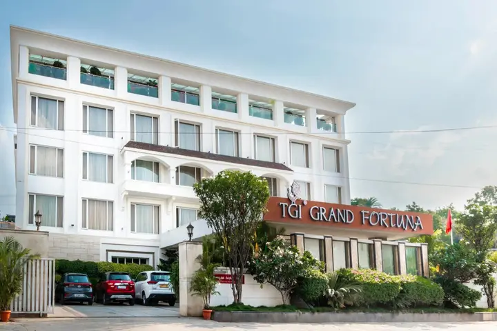 Хосур: TGI Grand Fortuna