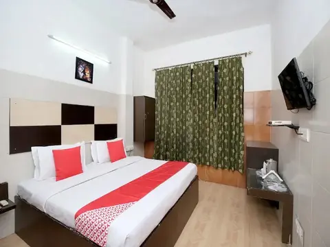 Амритсар: The Red Hotel