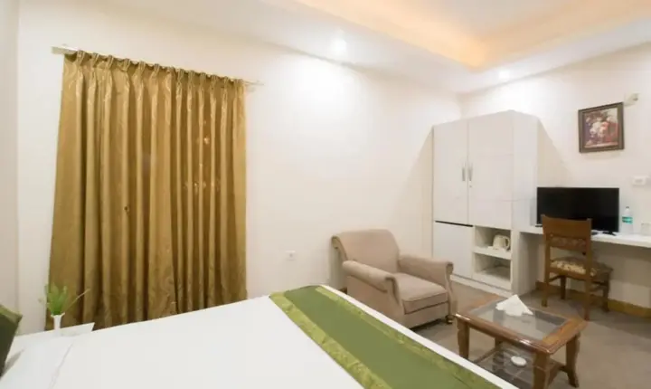Нойда: Treebo Trend House Inn