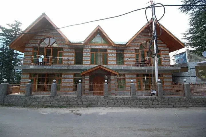 Манали: OYO 7538 Home Stay Rajput Royal Cottage