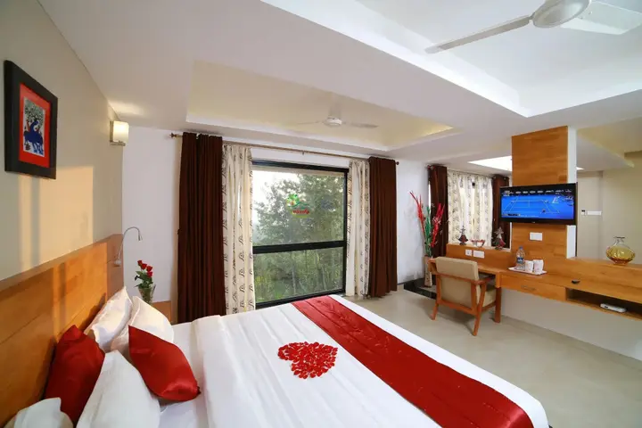 Муннар: The Munnar Queen