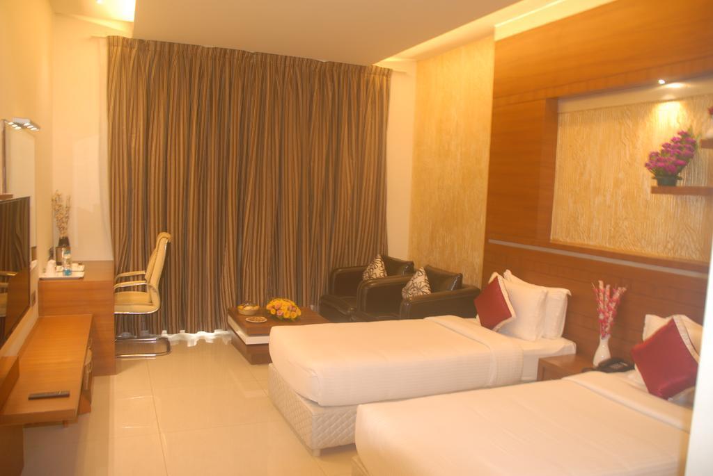 Eraniel: Hotel Pioneer Grand Palace