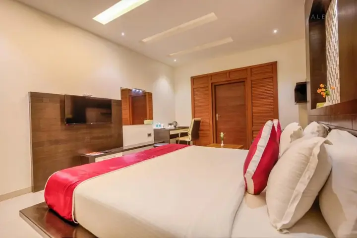 Eraniel: Hotel Pioneer Grand Palace