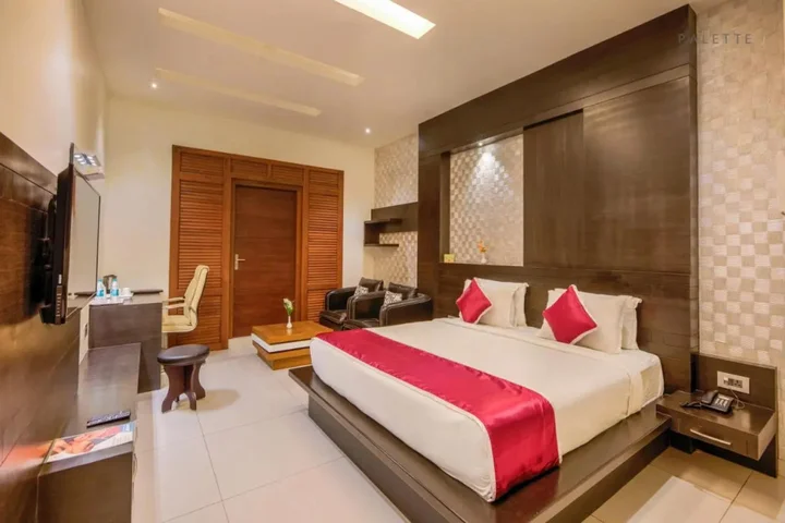 Eraniel: Hotel Pioneer Grand Palace