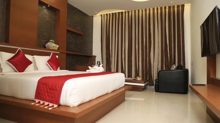 Eraniel: Hotel Pioneer Grand Palace
