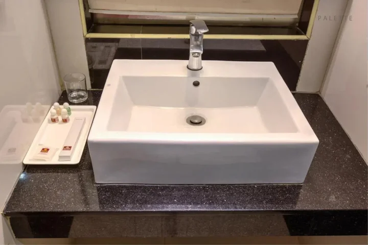 Eraniel: Hotel Pioneer Grand Palace