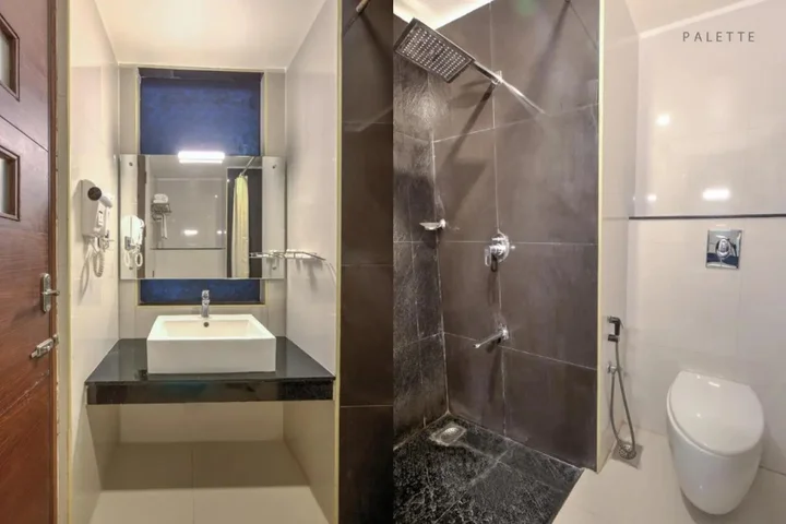 Eraniel: Hotel Pioneer Grand Palace