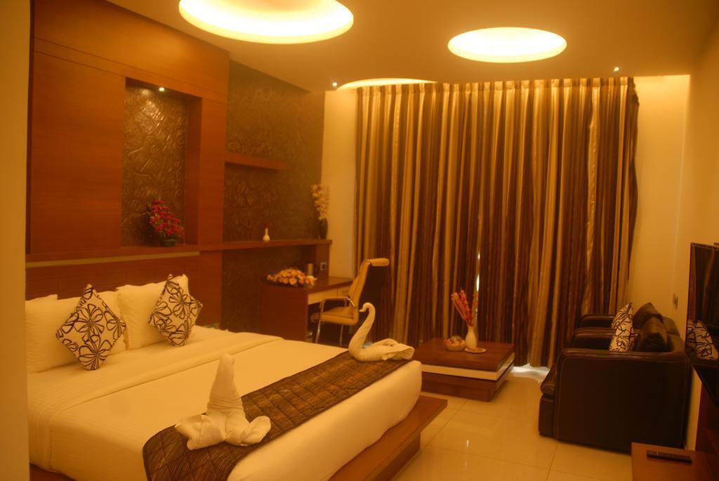 Eraniel: Hotel Pioneer Grand Palace