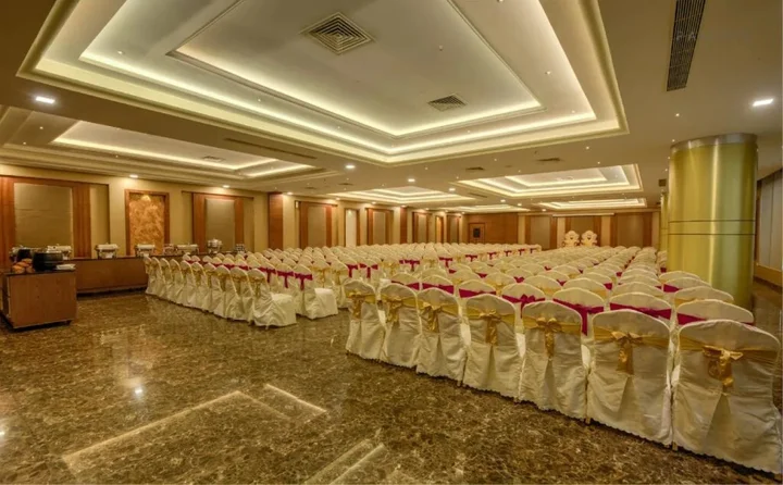 Eraniel: Hotel Pioneer Grand Palace