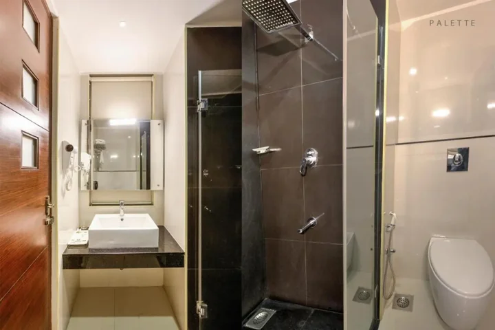 Eraniel: Hotel Pioneer Grand Palace