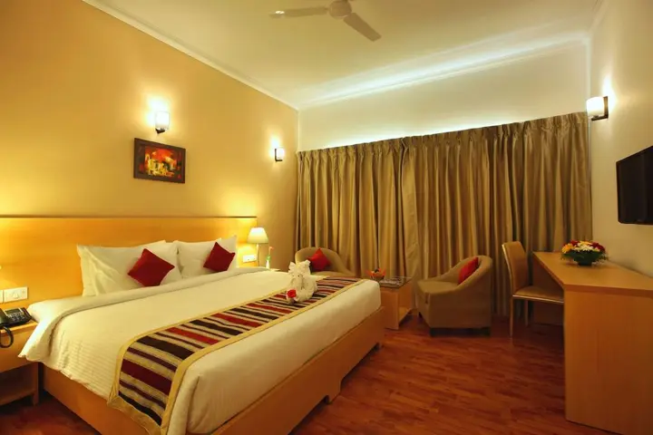 Эрамаллур: Starlit Suites