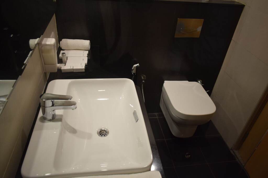 Эрамаллур: Starlit Suites