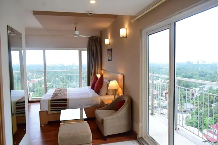 Эрамаллур: Starlit Suites