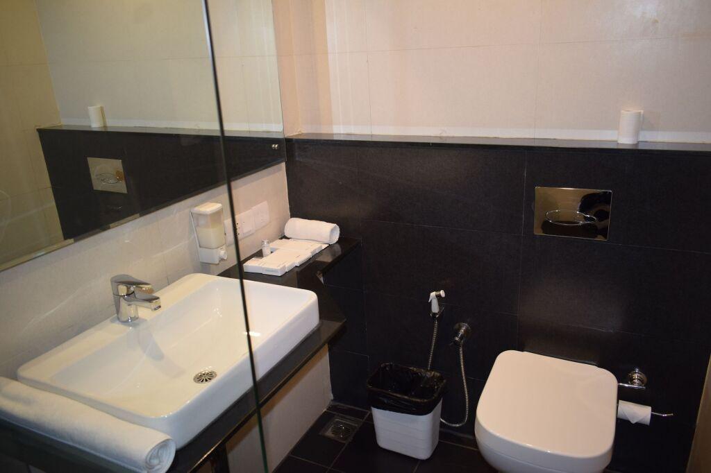 Эрамаллур: Starlit Suites