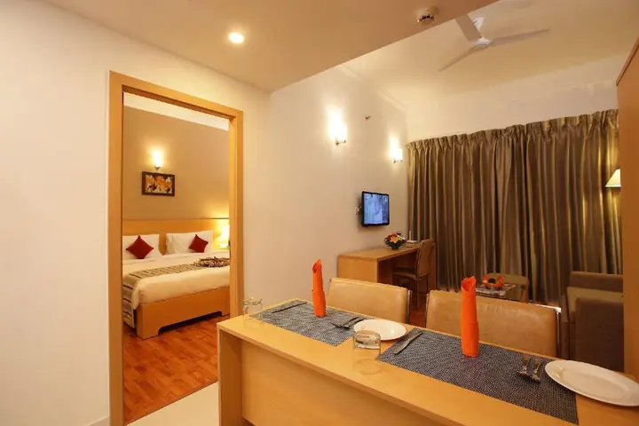 Эрамаллур: Starlit Suites