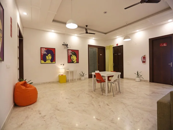 Нойда: OYO Flagship 136 Sector 45 Noida