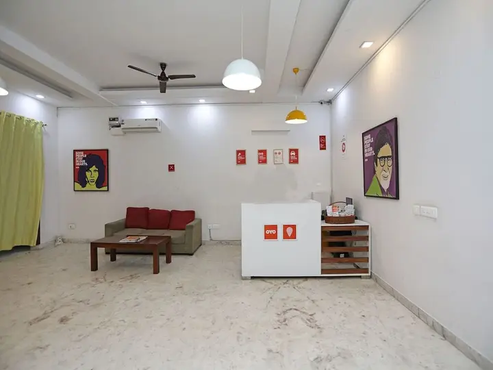Нойда: OYO Flagship 136 Sector 45 Noida