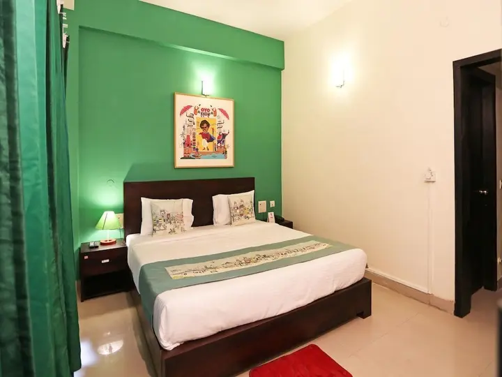 Нойда: OYO Townhouse 004 Sector 51 Noida