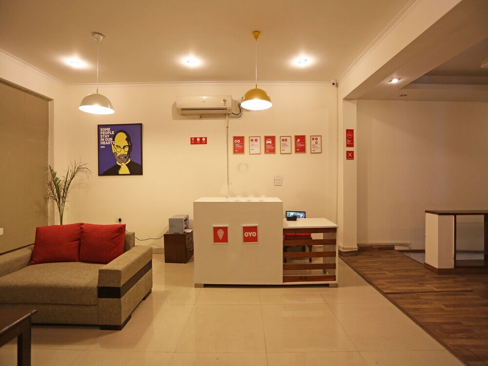 Нойда: OYO Flagship Noida Expressway NSEZ