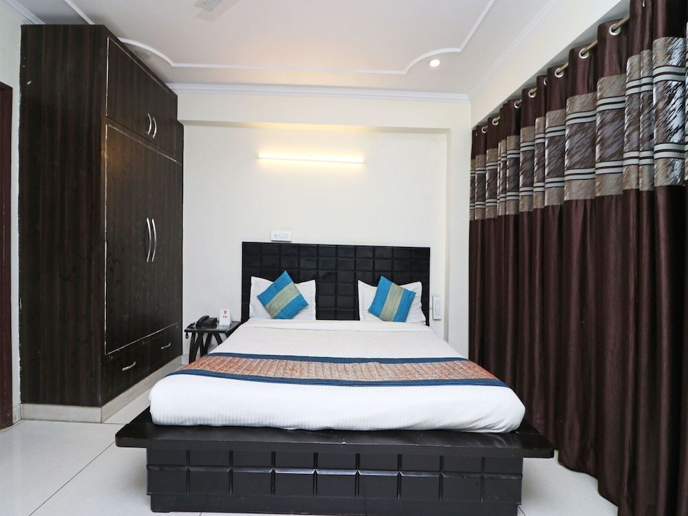 Гуруграм: Ronak Hotel