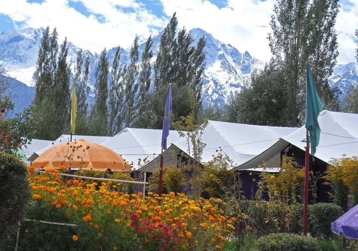 Хундер: Tiger Camp
